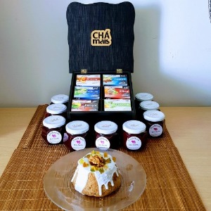 Bolo,geleia e cha.jpeg